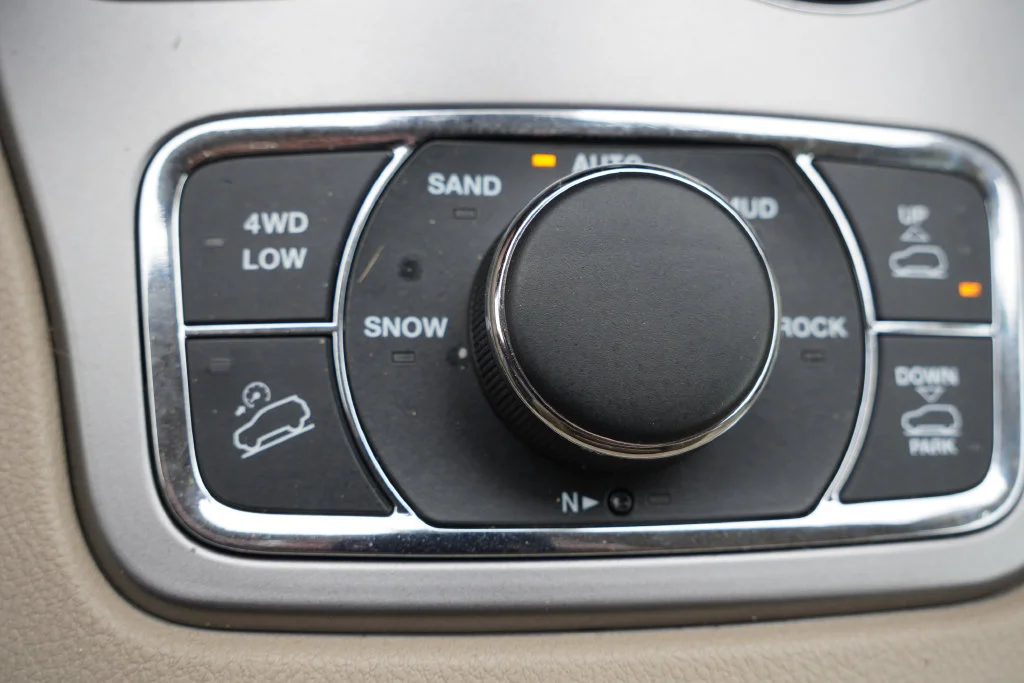 Certified Used 2021 White Jeep Overland image 34