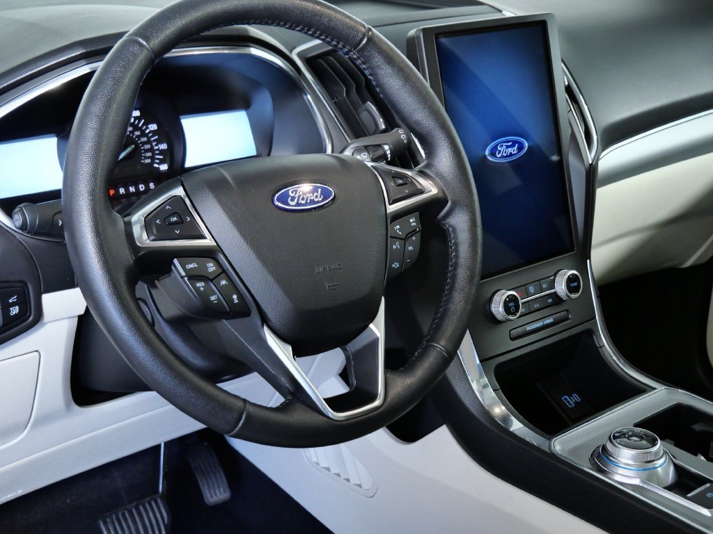 Used 2021 Silver Ford Titanium image 17