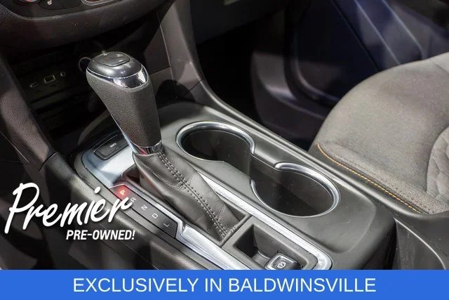 Used 2021 White Chevrolet LT image 27