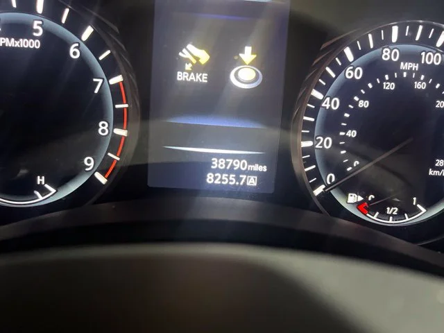 Used 2024 White INFINITI SENSORY image 1