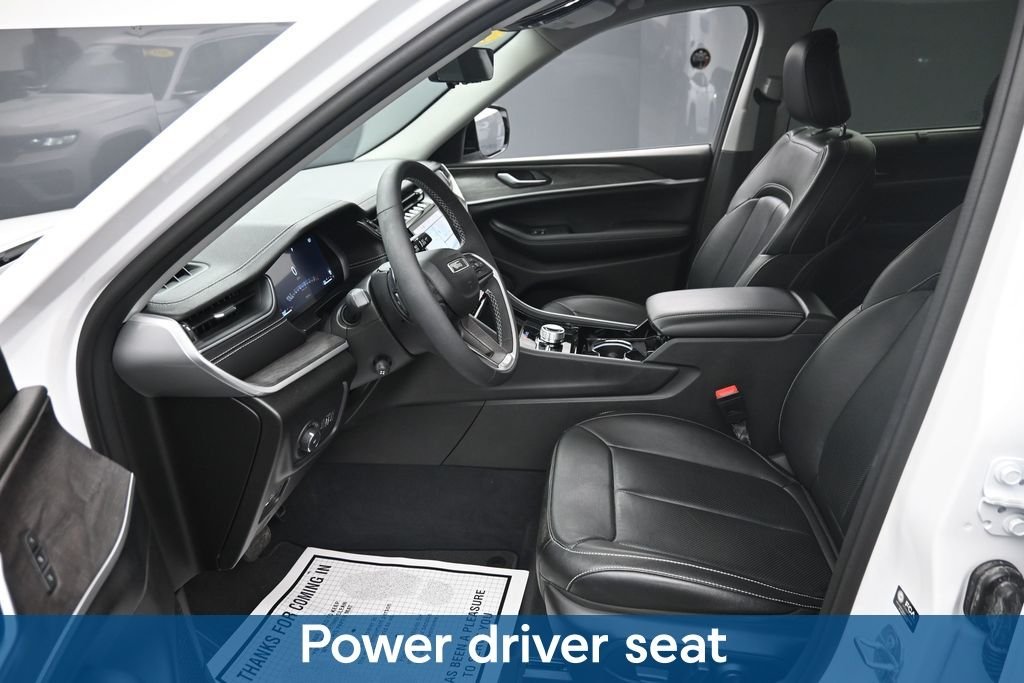 Used 2023 White Jeep Limited image 11
