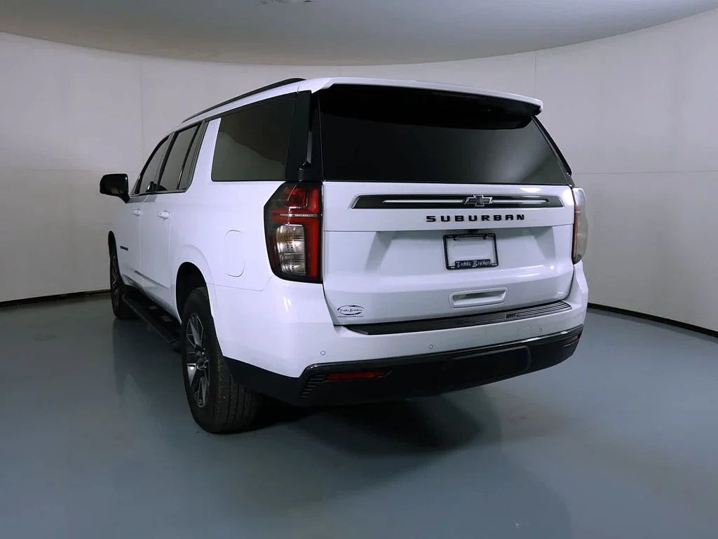 Used 2022 White Chevrolet Z71 image 5
