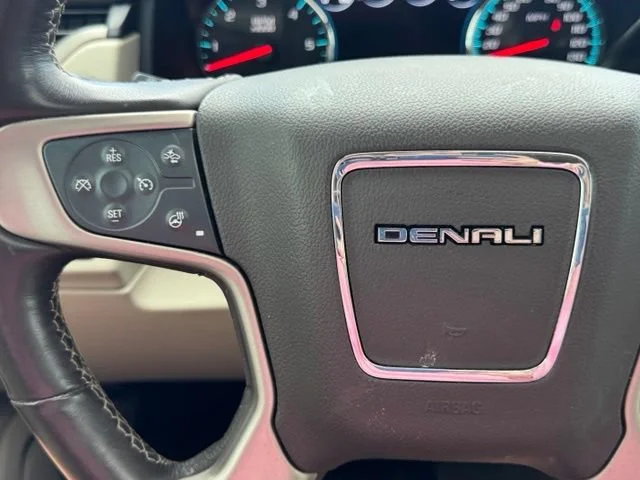 Used 2020 DARK SAPPHIRE BLUE METALLIC GMC Denali image 32