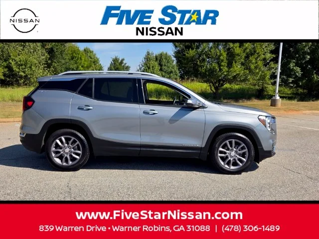Used 2023 Silver GMC SLT image 15