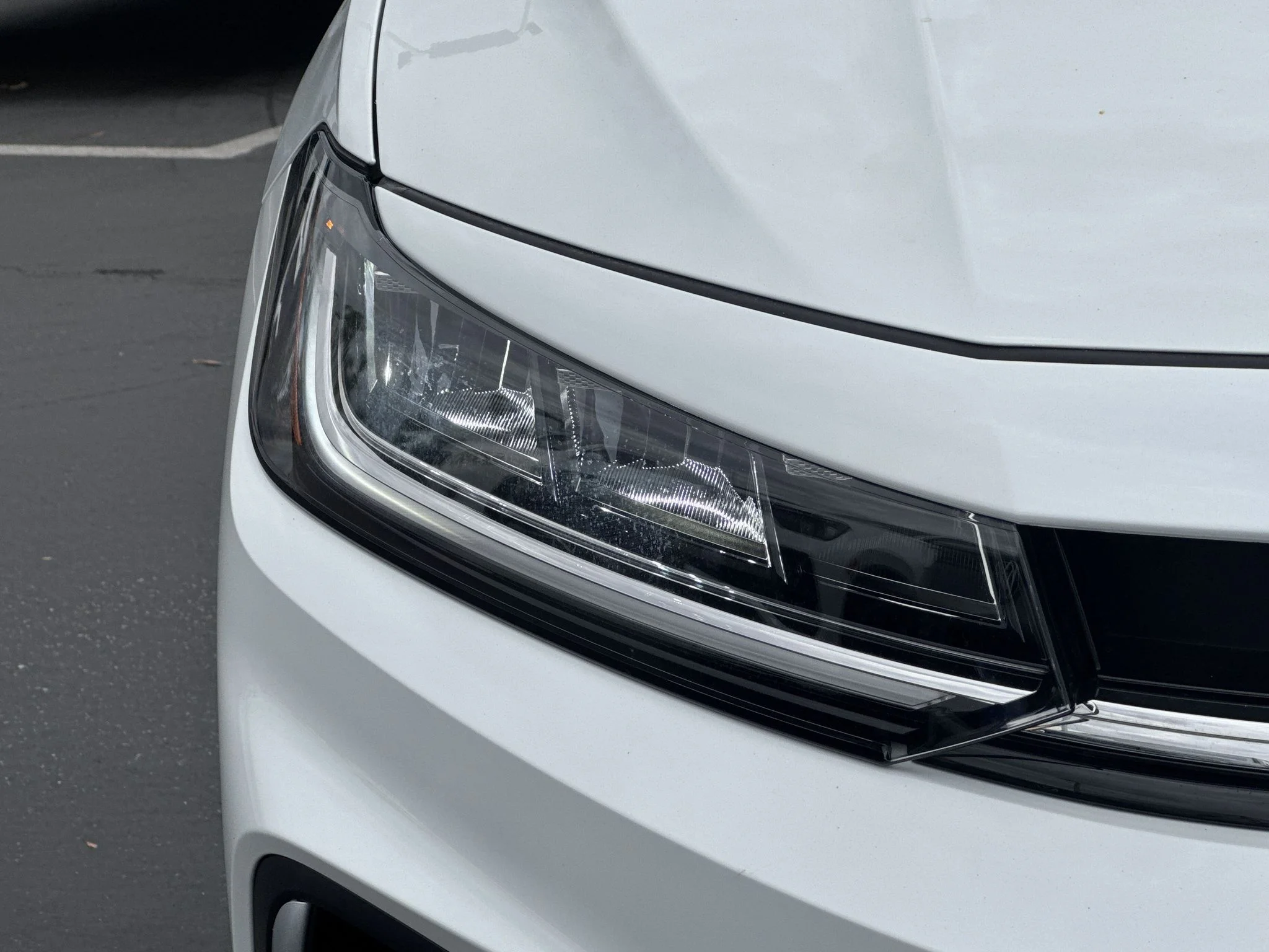 New 2026 Opal White Pearl Volkswagen SE image 10