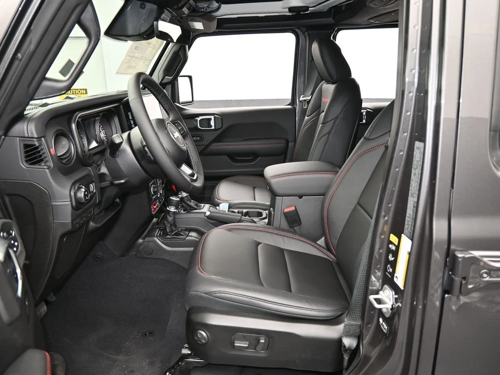 New 2026 Granite Crystal Metallic Clear-Coat Exterior Paint Jeep Rubicon X image 11