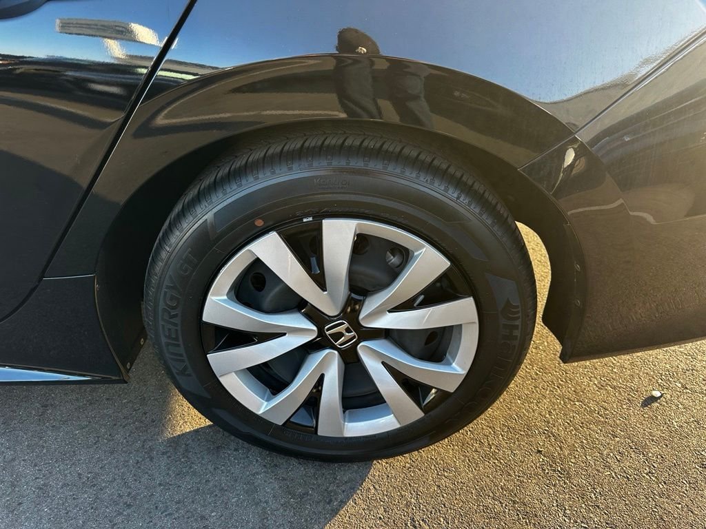 Used 2024  Honda LX image 11