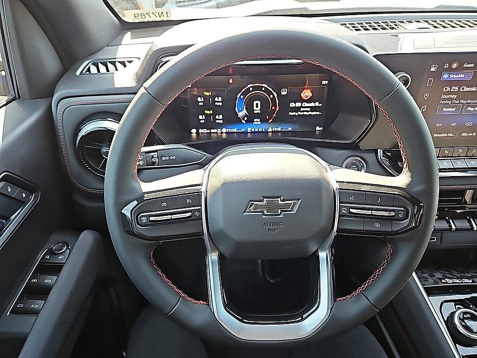 2025 Chevrolet Colorado Z71 - Photo 15