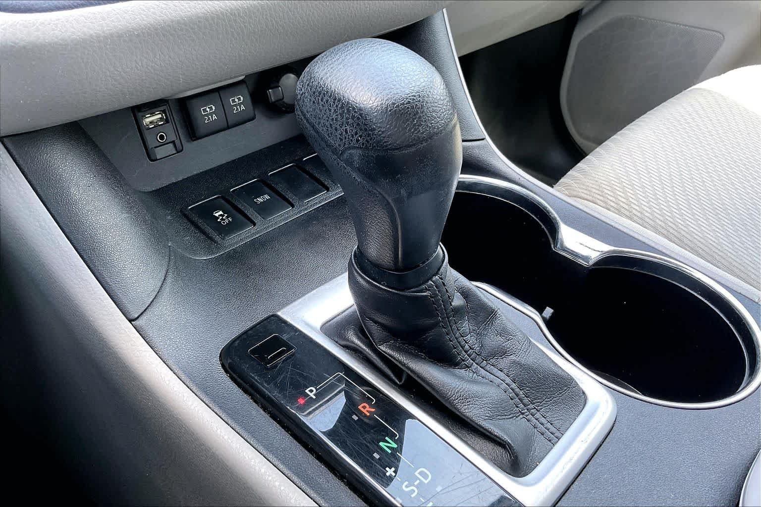 Used 2018 Predawn Gray Mica Toyota LE image 35