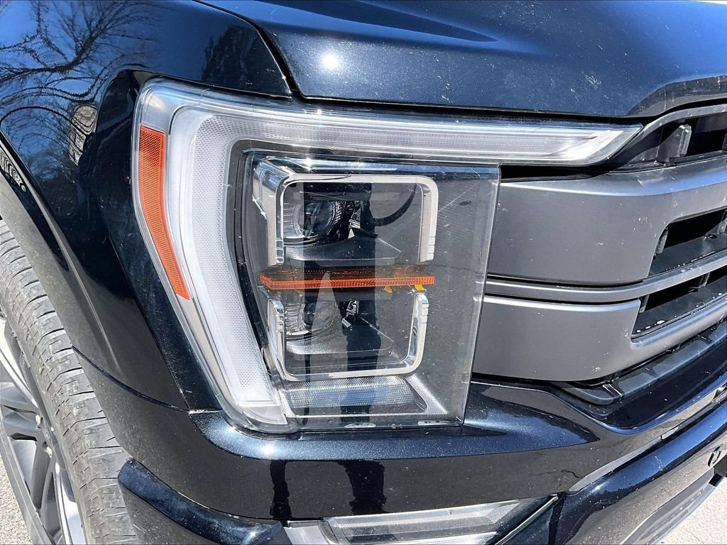Used 2023 Black Metallic Ford Lariat image 33