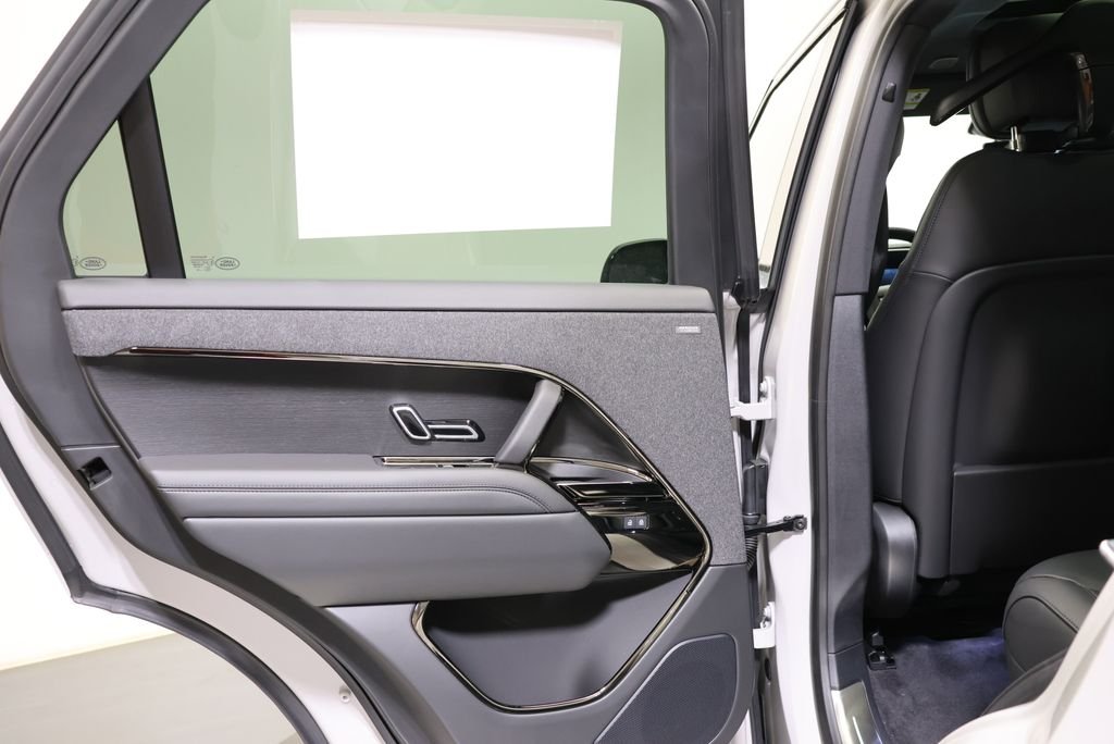 New 2026 Borasco Grey Land Rover Dynamic SE image 30