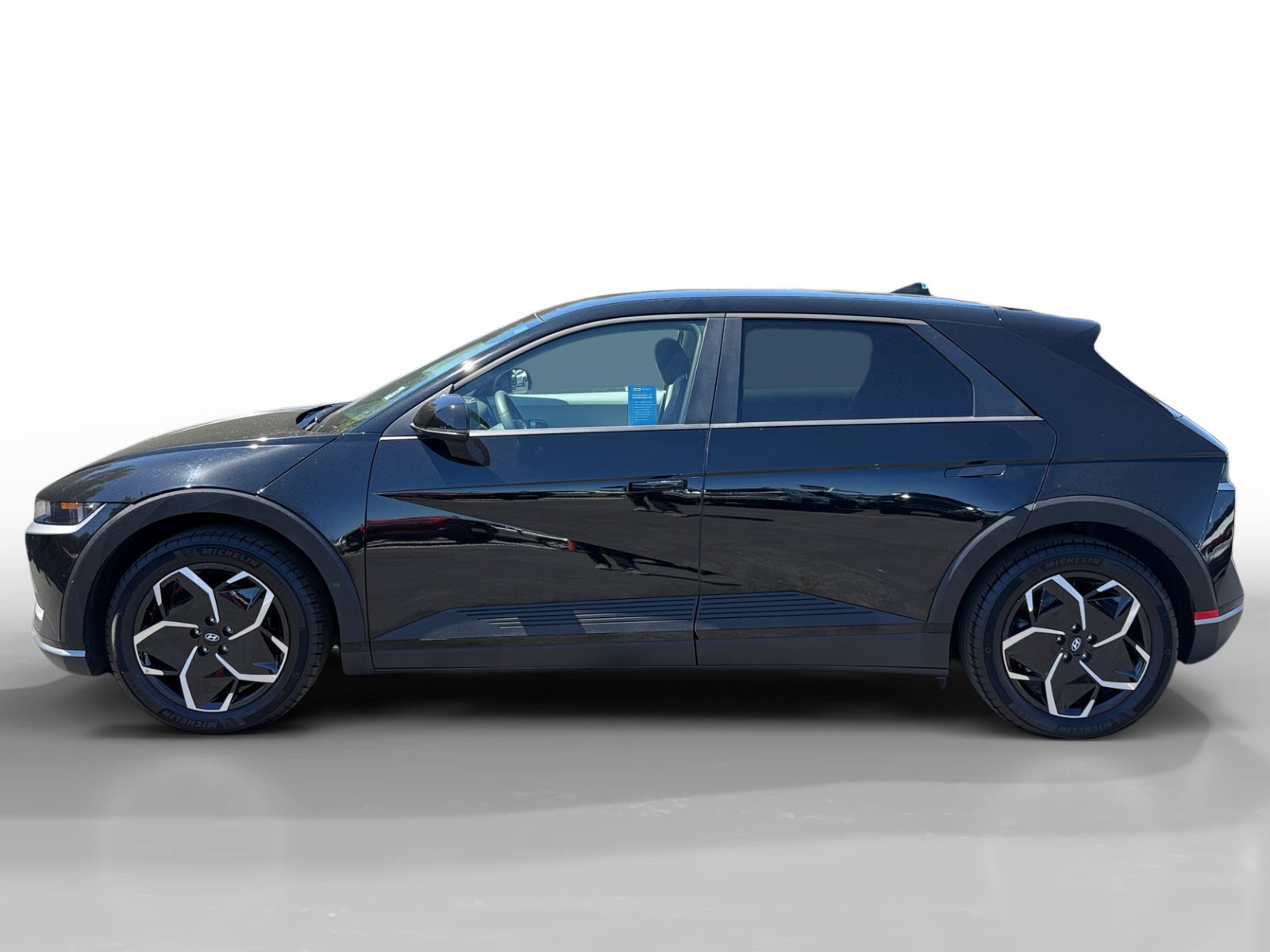Used 2024 Abyss Black Hyundai SEL image 2