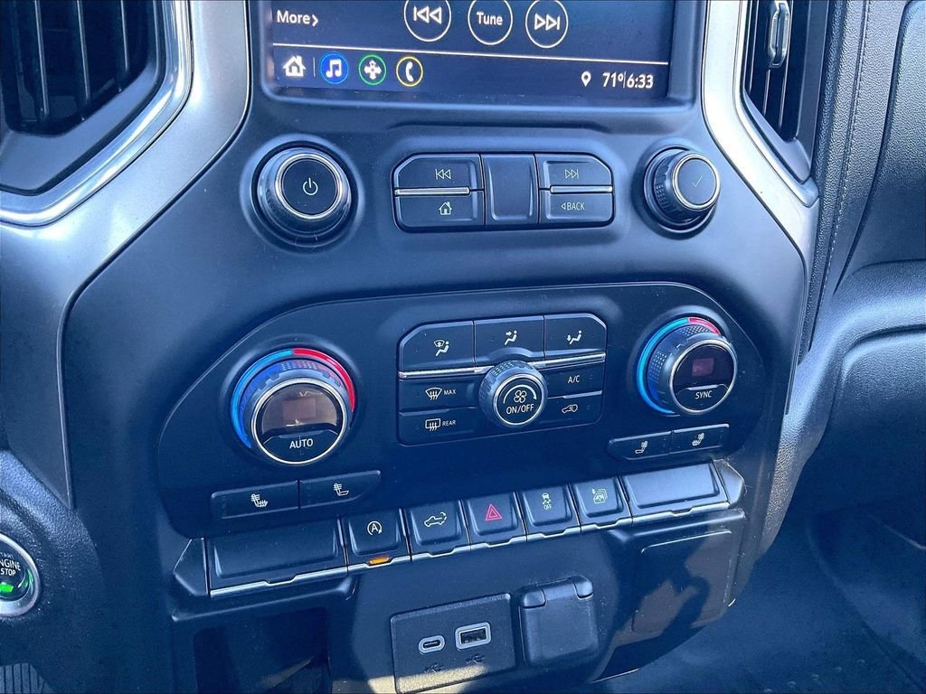 Used 2019 Black Chevrolet RST image 25