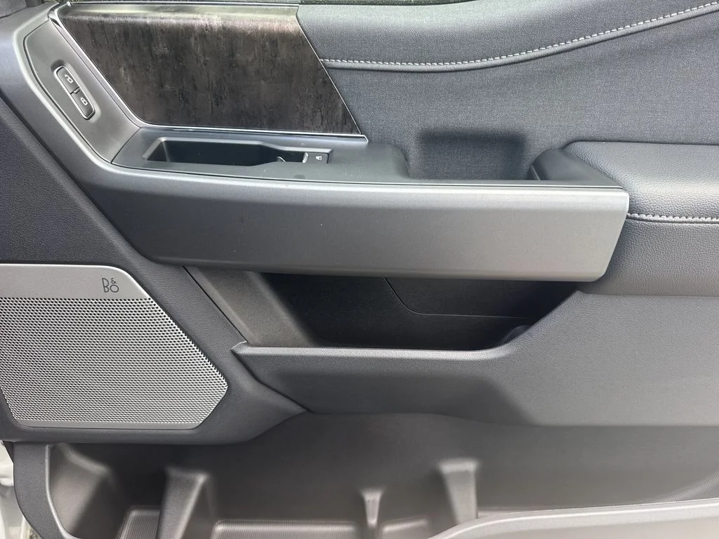 New 2026 Avalanche Ford Lariat image 14