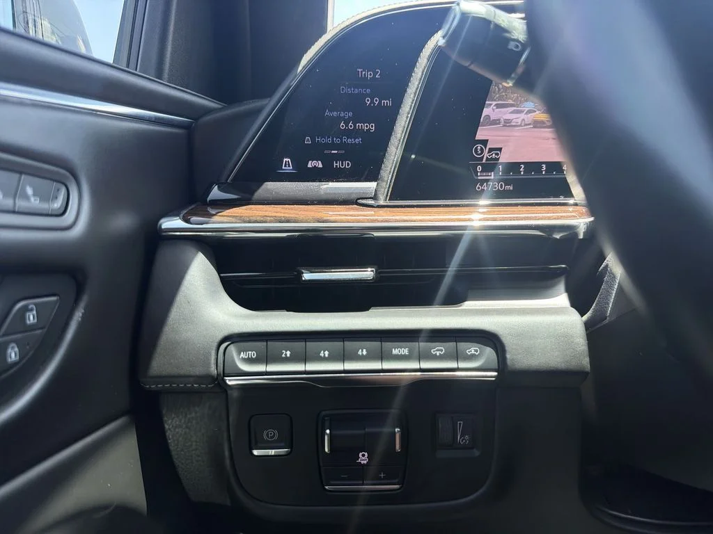 Used 2021 Black Cadillac Sport Platinum image 23