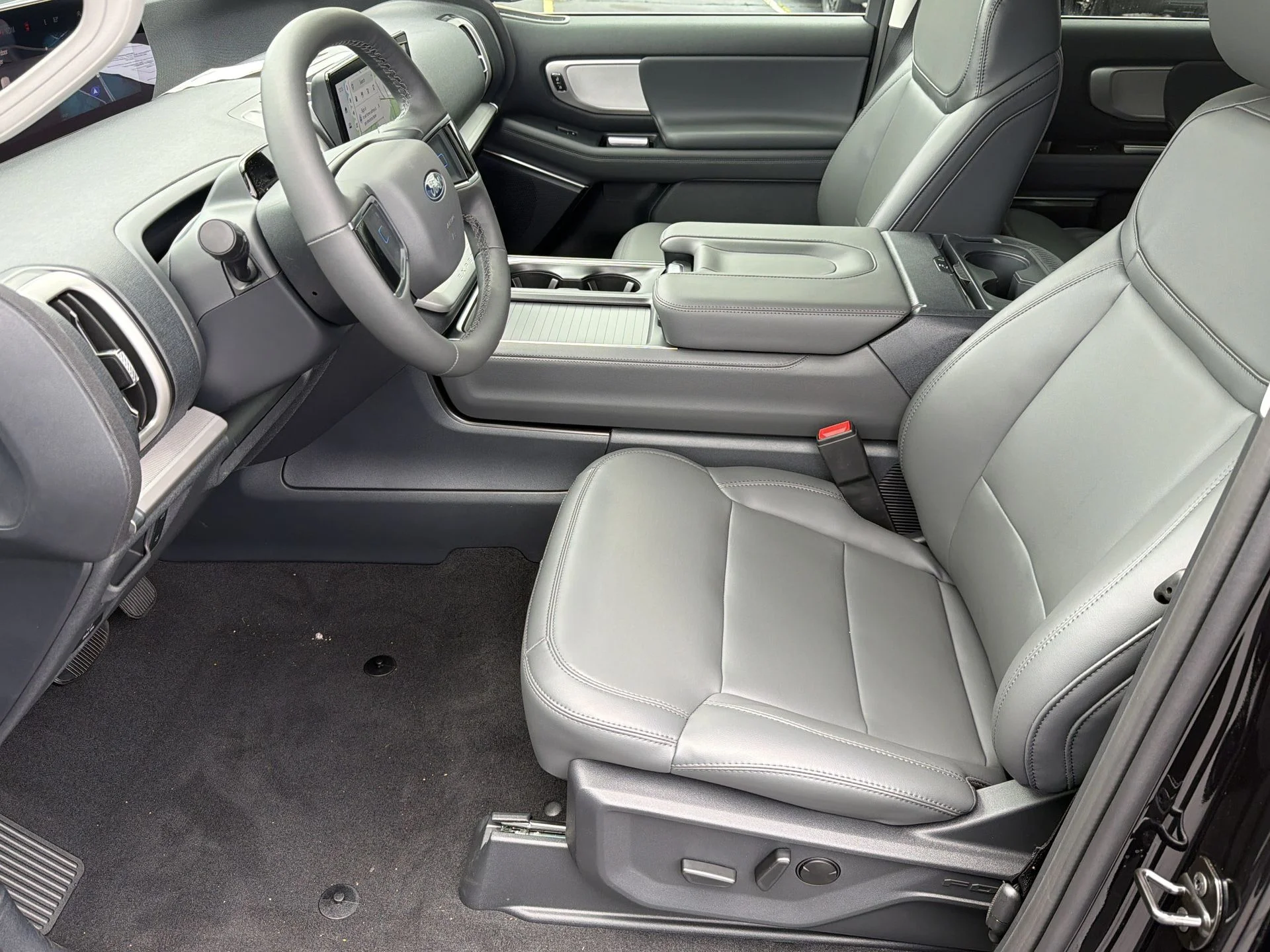 New 2026 Agate Black Metallic Ford MAX Active image 19
