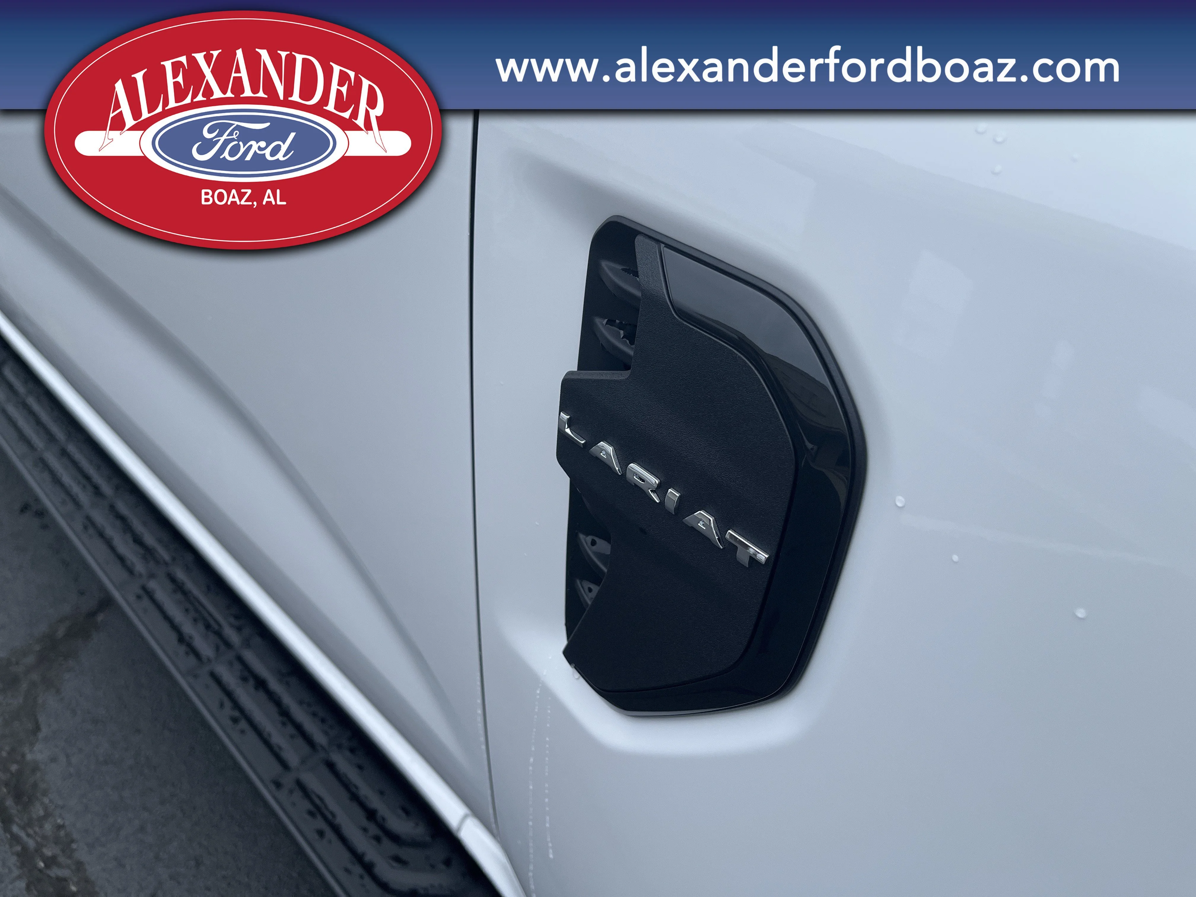 New 2026 Oxford White Ford Lariat® image 7