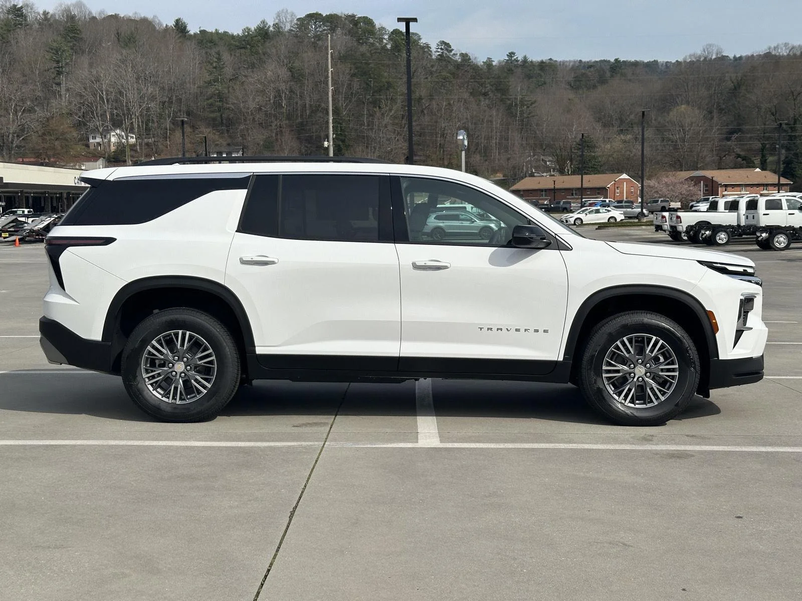 2026 Chevrolet Traverse LT - Photo 8