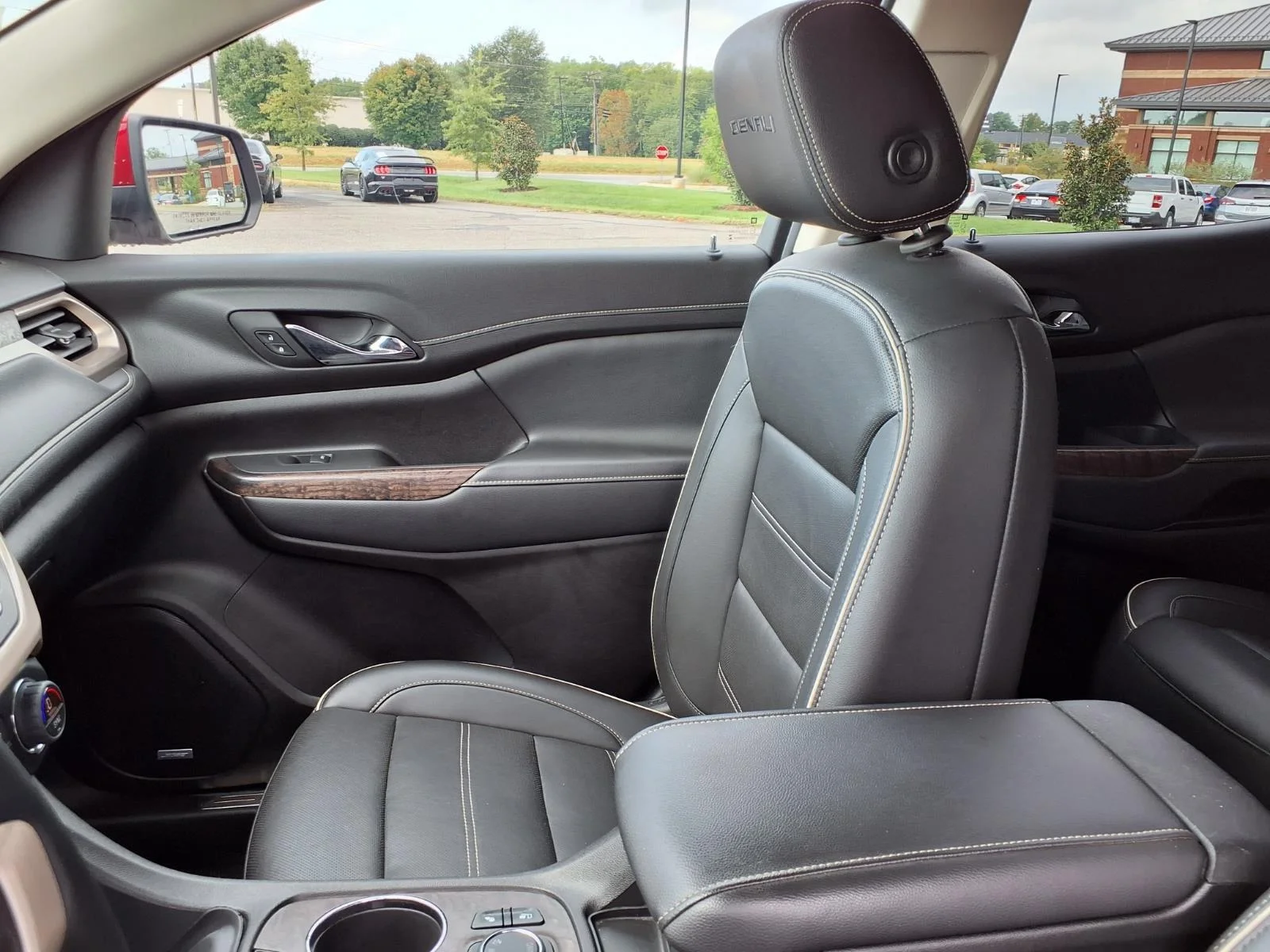 Used 2023 Volcanic Red Tintcoat GMC Denali image 21