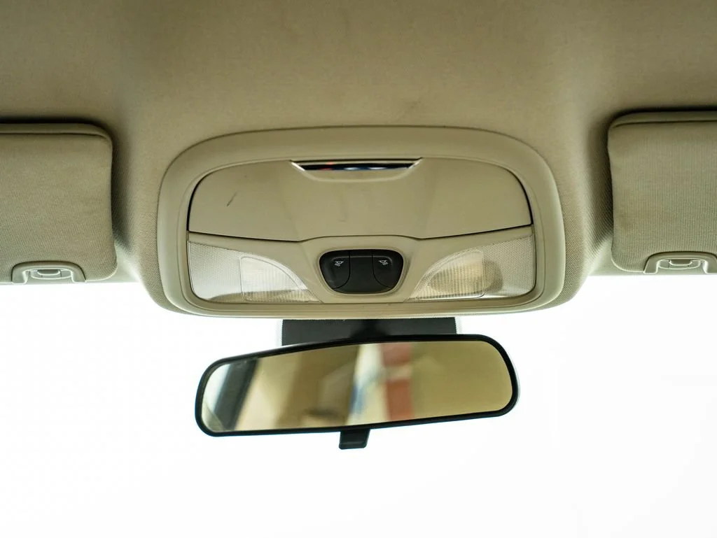 Used 2019 Bright White Clear Coat Jeep Latitude image 40