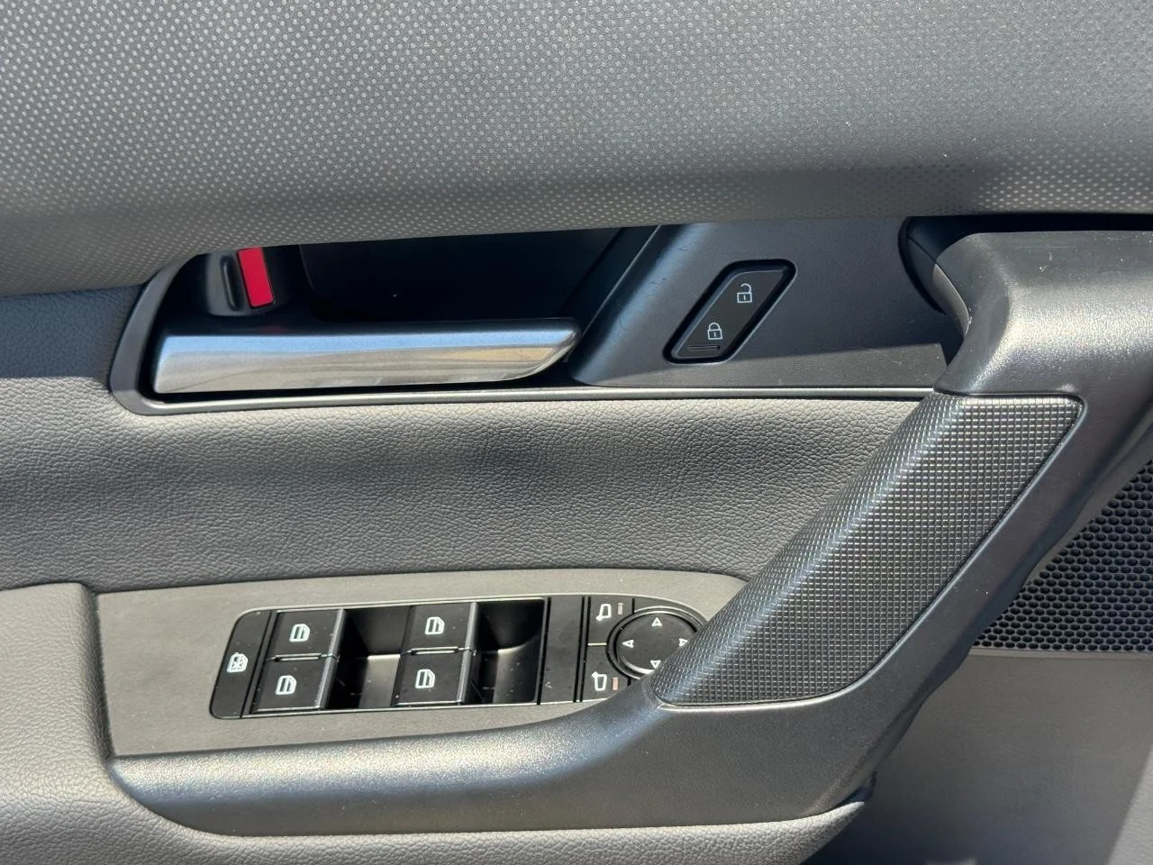 2025 Mazda CX-50 Preferred - Photo 25