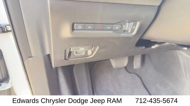 New 2026 White Jeep Laredo image 15