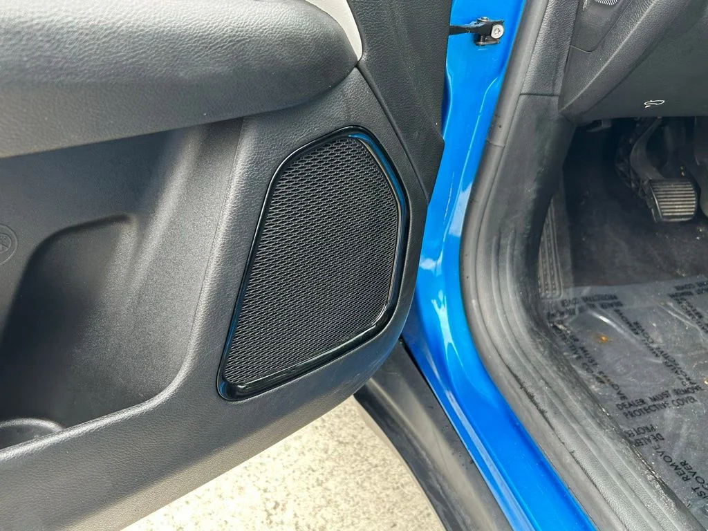 Used 2023 Blue Jeep Limited image 18