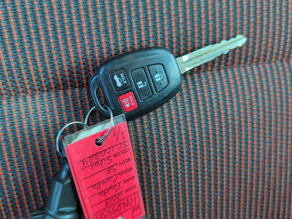 Used 2018 Classic Silver Metallic Toyota SE image 30