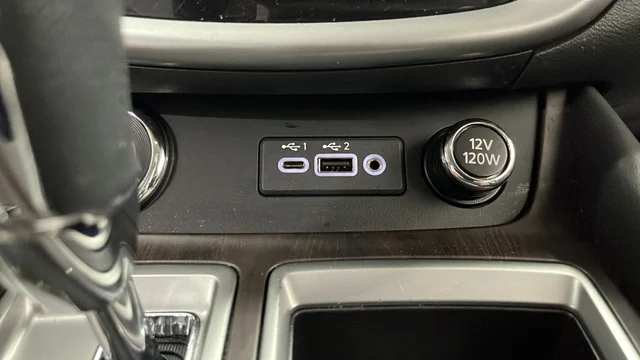 Used 2020 Super Black Metallic Nissan Platinum image 30
