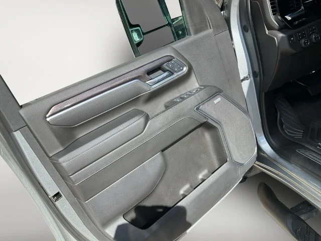 Used 2025 Sterling Gray Metallic Chevrolet LTZ image 10