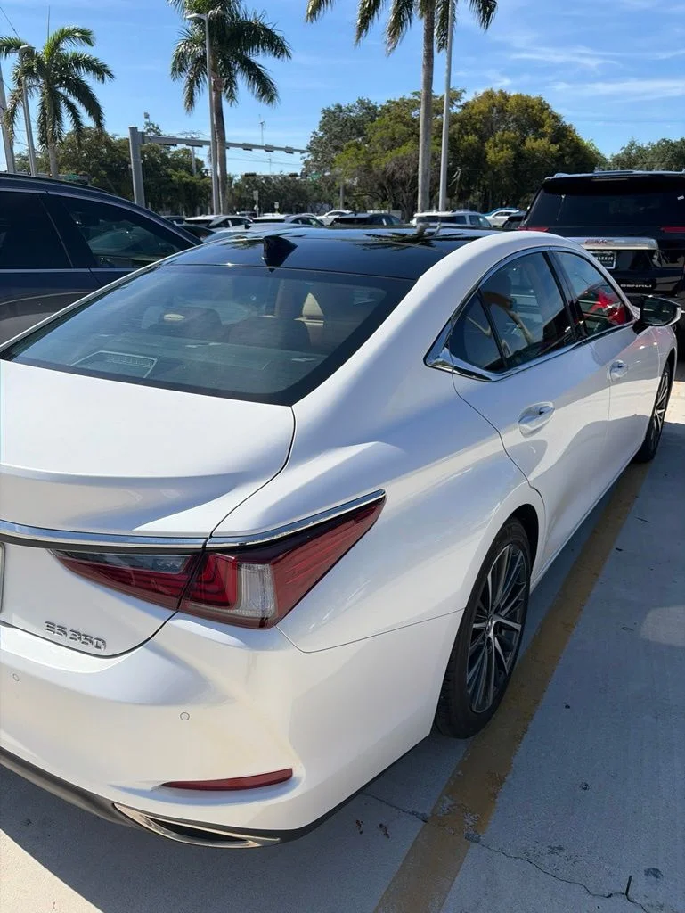 Used 2023 Eminent White Pearl Lexus 350 image 3