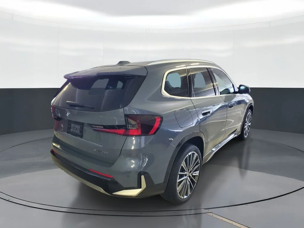 New 2026 Gray BMW xDrive28i image 3