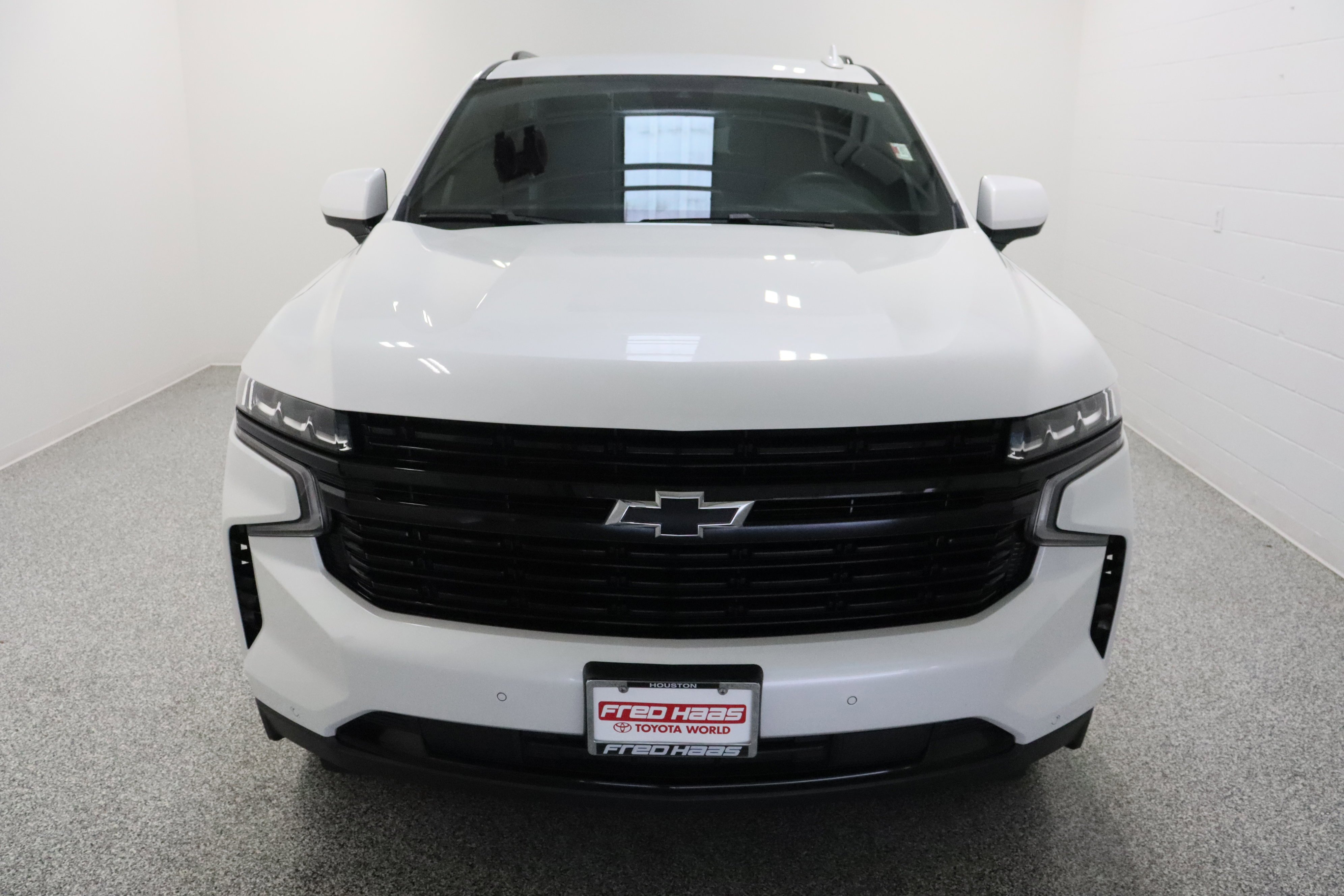 Used 2023 Iridescent Pearl Tricoat Chevrolet RST 5.3L image 3
