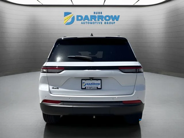 New 2026 Bright White Clear-Coat Exterior Paint Jeep Altitude image 4
