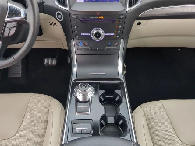 Certified Used 2019 White Platinum Tri-Coat Metallic Ford Titanium image 19