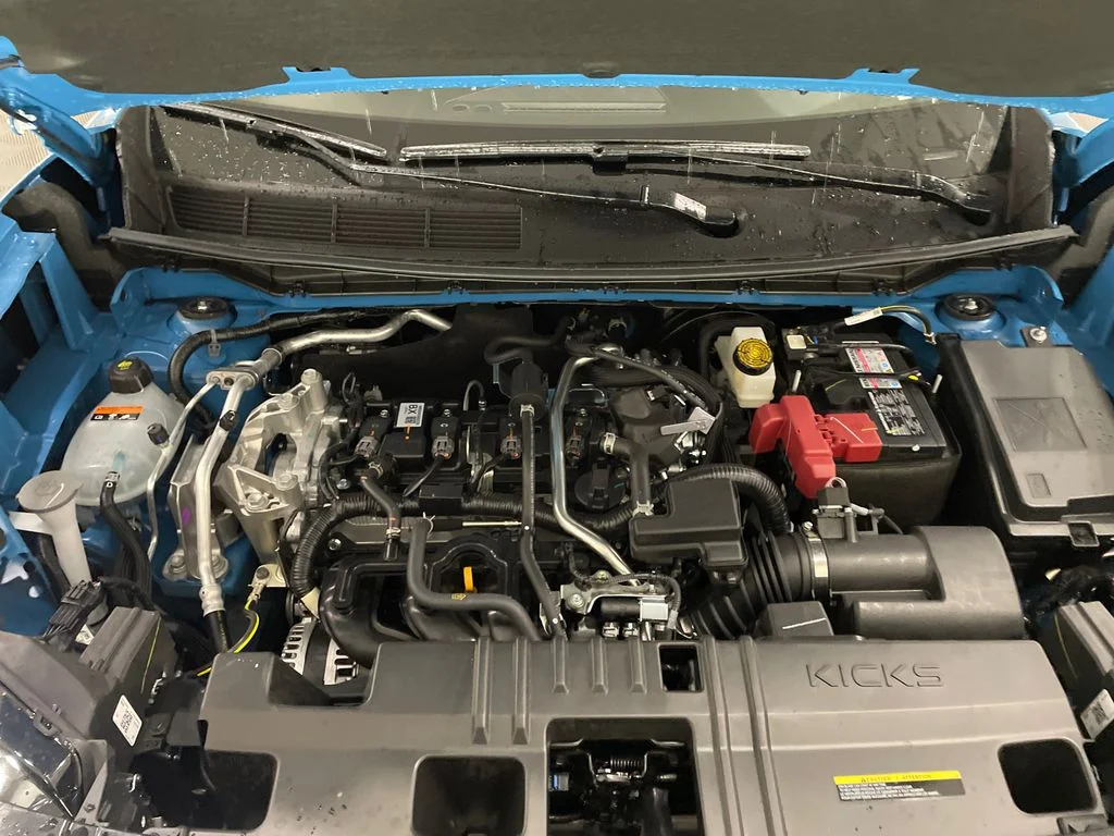 New 2026 Arctic Ice Blue Metallic / Super Black Two-tone Nissan SR image 28