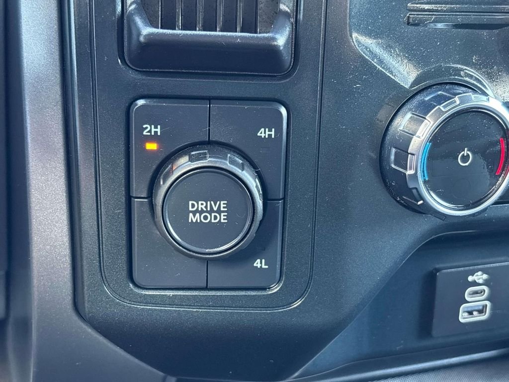 Used 2025 Black Ford XLT image 27