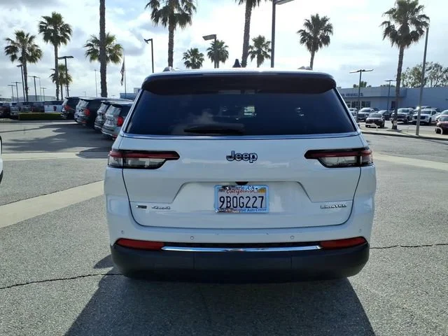 Used 2022 White Jeep Limited 4x4 image 5