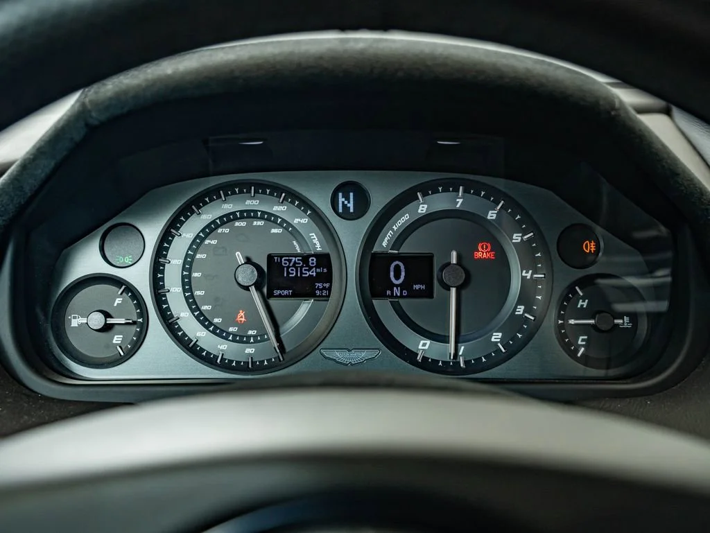 Used 2015 Skyfall Silver Aston Martin  image 28