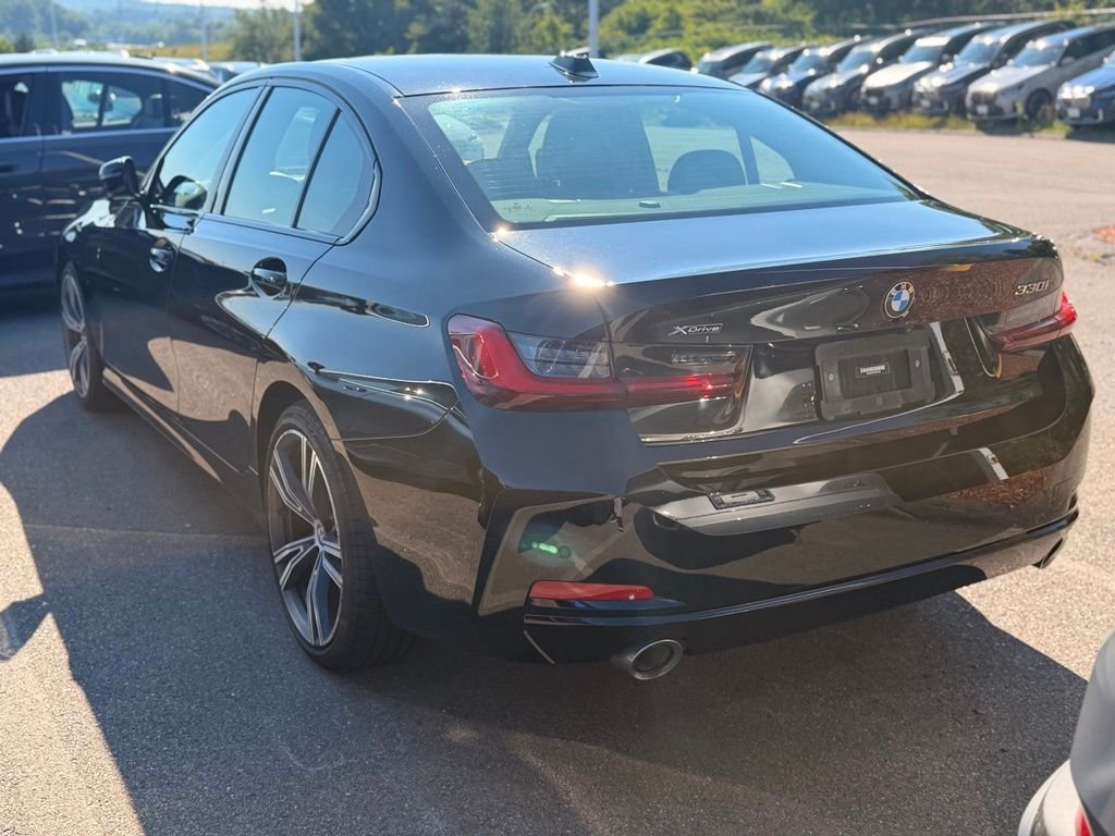 Used 2023 Jet Black BMW 330i xDrive image 3