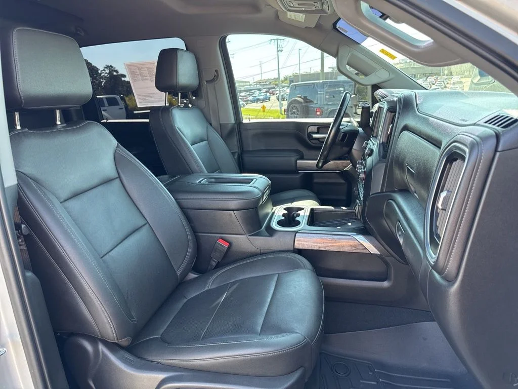 Used 2022 Silver Chevrolet LTZ image 27