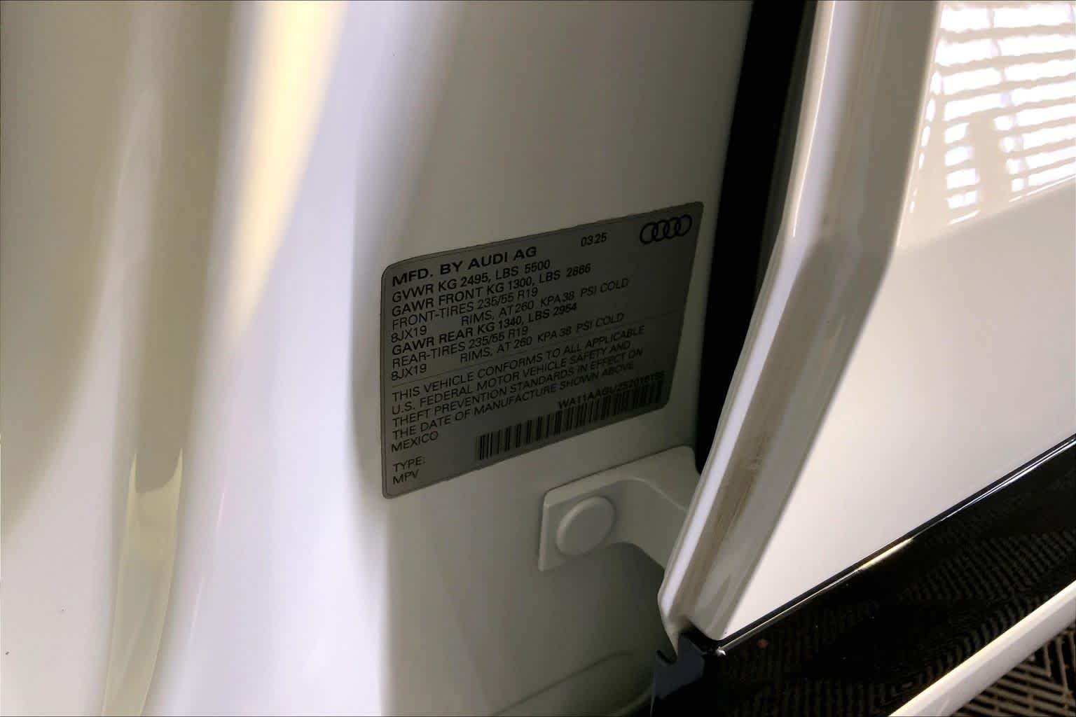 Used 2025 Glacier White Metallic Audi Premium image 34