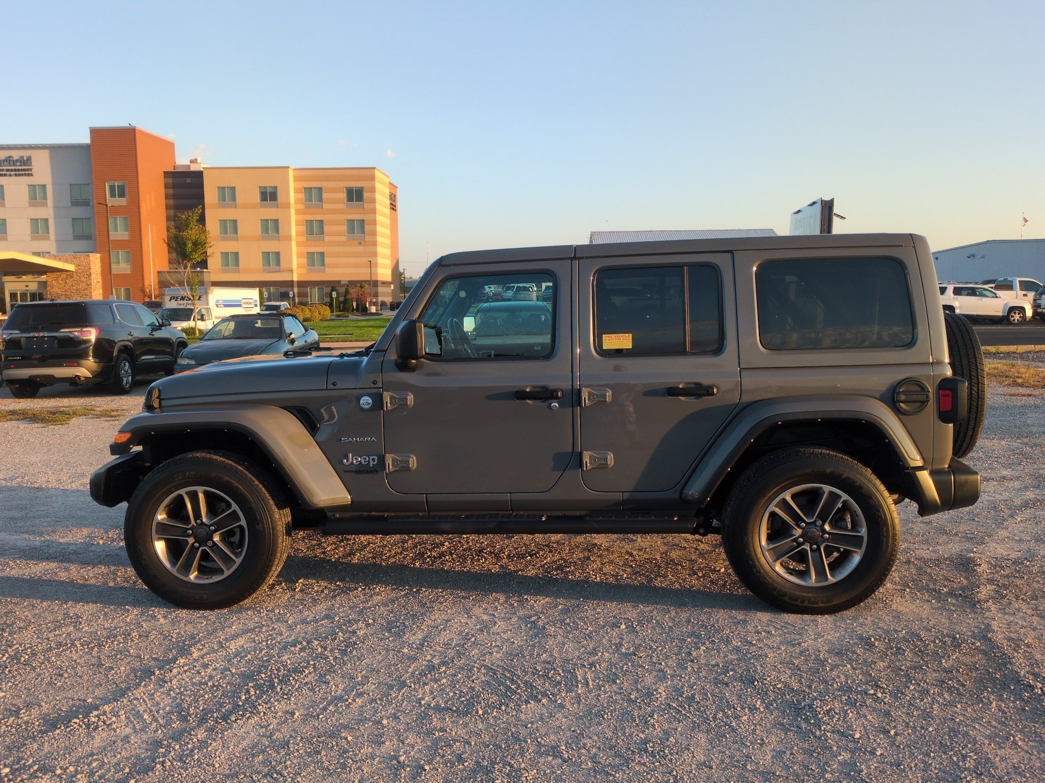 Used 2021 Sting-Grey Jeep Unlimited Sahara image 8