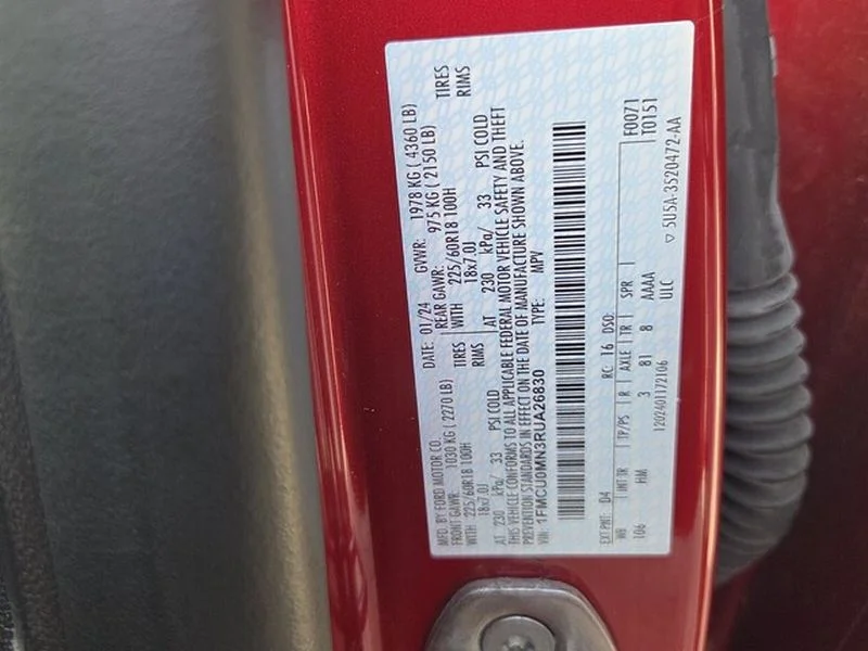 Used 2024 Rapid Red Metallic Tinted Clearcoat Ford ST-Line image 7