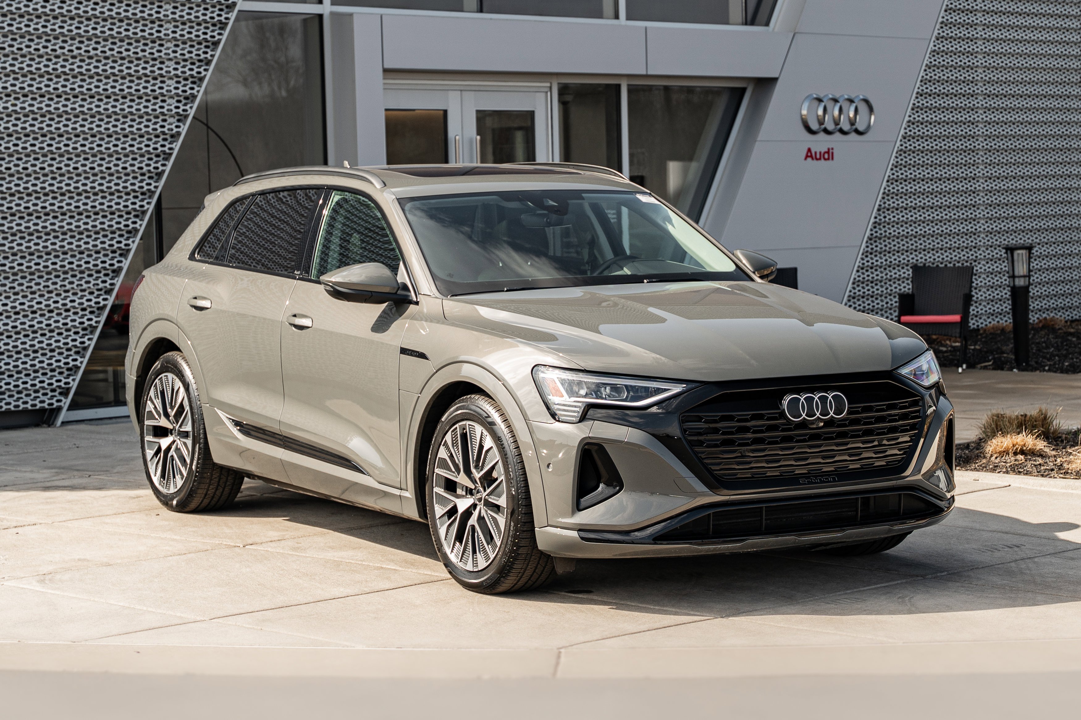 Certified 2024 Audi Q8 e-tron Premium Plus with VIN WA15AAGE8RB065538 for sale in St. Charles, IL