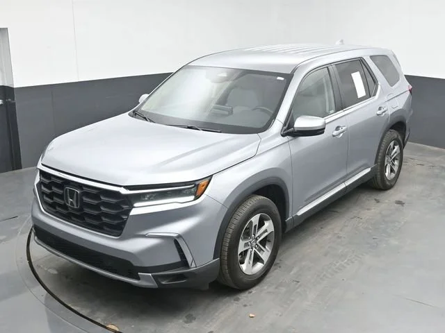 Certified Used 2023 Lunar Silver Metallic Honda 2WD EX-L 7P image 71