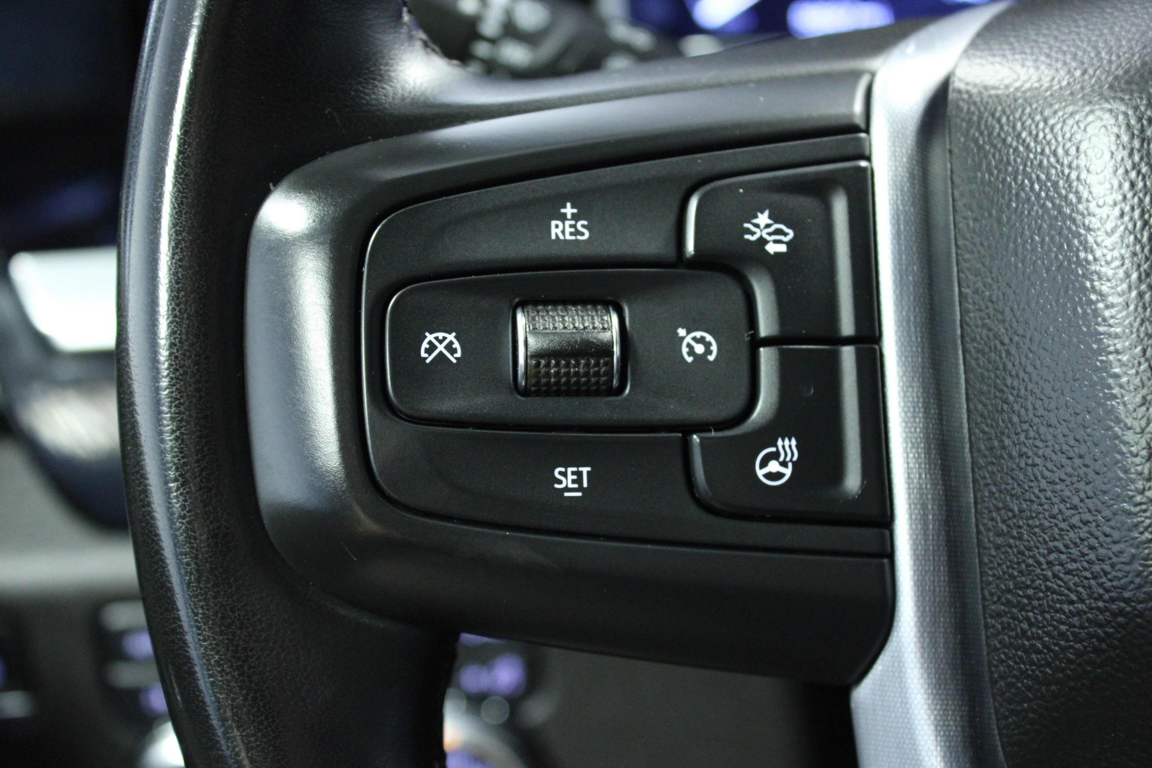 Used 2024 Summit White GMC SLT image 20