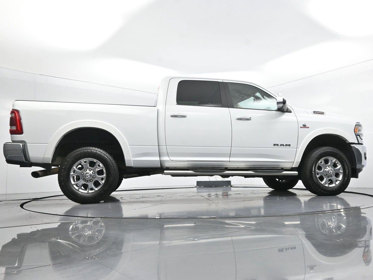 Used 2022 Bright White Clearcoat Ram Laramie image 54