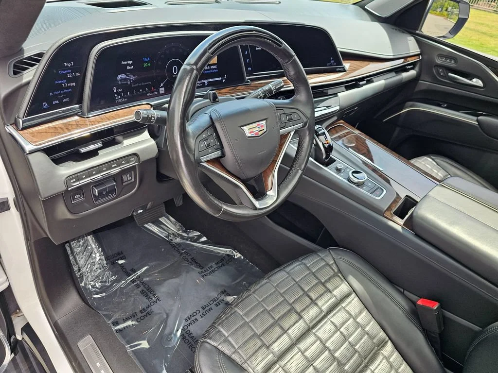 Used 2021 CRYSTAL WHITE TRICOAT Cadillac Sport Platinum image 22