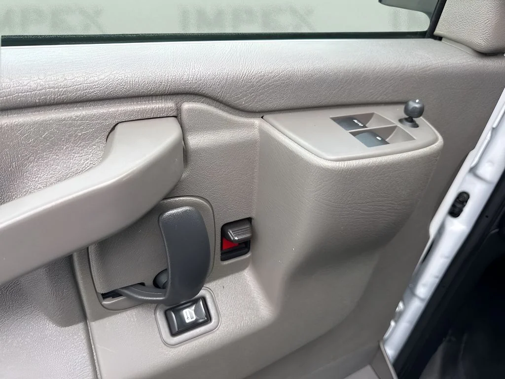Used 2024 White Chevrolet Work Van image 19
